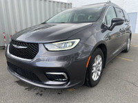 This Chrysler Pacifica delivers a Regular Unleaded V-6 3.6 L/220 engine powering this Automatic tran... (image 9)
