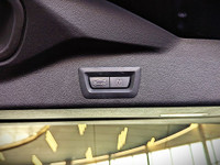 Comes equipped with: Power Trunk, Power Mirrors, Sunroof , Load Bearing Exterior Rack, Shark fin ant... (image 9)