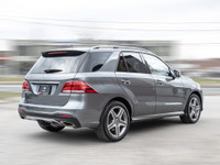 2019 Mercedes Benz GLE 400 Gray Exterior on Black Interior comes with Navigation, Sunroof, Heated Se... (image 5)