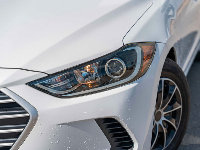 2017 Hyundai Elantra LE in Cars & Trucks in Calgary - Image 4