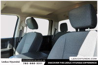 2021 Ram 1500 Classic Express Experience the Ram 1500 Classic Express with only 123803 km on the odo... (image 7)