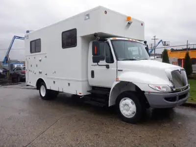 2013 International 4300 DuraStar Diesel Cube Van with Air Brakes 7.6L L6 DIESEL engine Automatic Cru...