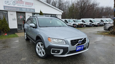  2011 Volvo XC70 3.2 CLEAN CARFAX, No accidents, Low Mileage
