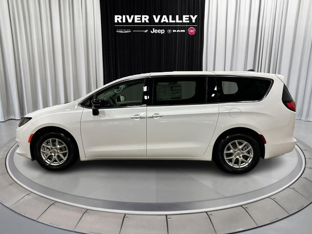 2024 Chrysler Grand Caravan in Cars & Trucks in Strathcona County - Image 4