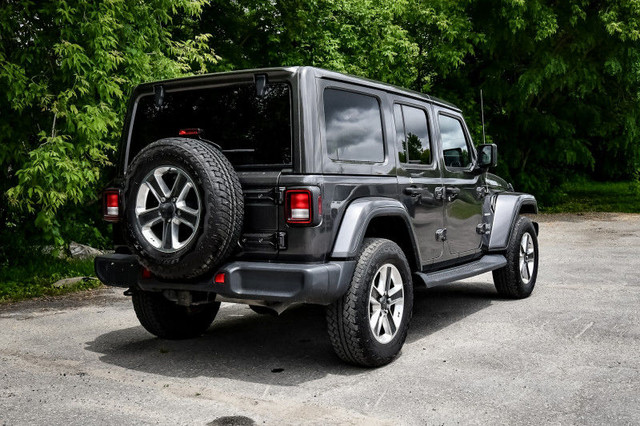 2018 Jeep Wrangler Unlimited Sahara - Aluminum Wheels in Cars & Trucks in Ottawa - Image 3