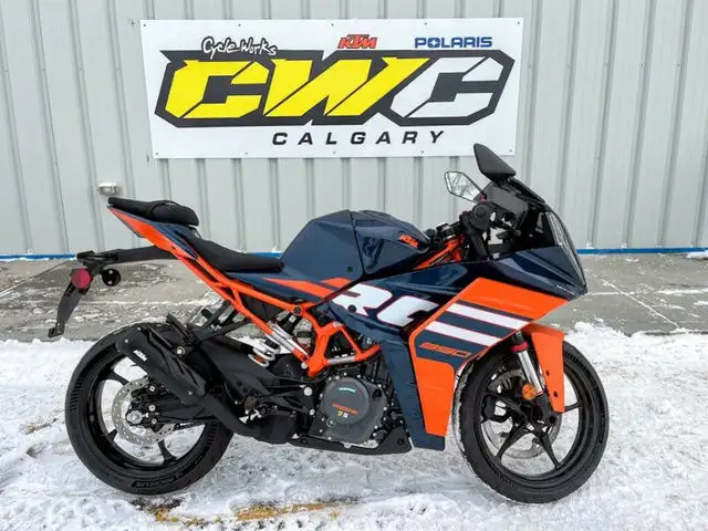 2024 KTM RC 390 in Street, Cruisers & Choppers in Calgary - Image 2