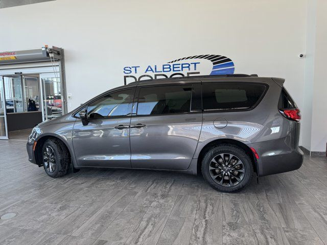 2021 Chrysler Pacifica Touring-L in Cars & Trucks in St. Albert - Image 2