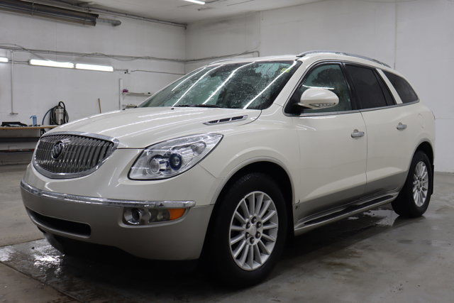 2010 Buick Enclave CX in Cars & Trucks in Saskatoon - Image 4