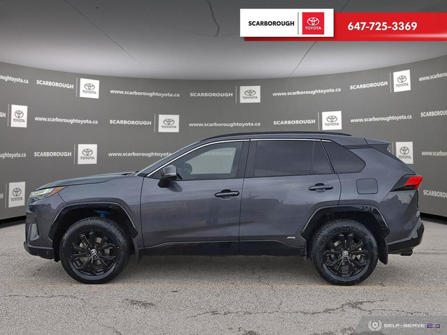 2022 Toyota RAV4 Hybrid SE AWD | Sunroof | Alloys in Cars & Trucks in City of Toronto - Image 3