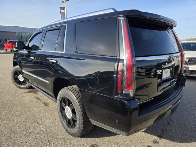 2019 Cadillac Escalade Premium Luxury ADAPTIVE CRUISE CONTROL... in Cars & Trucks in London - Image 4