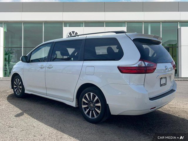 2020 Toyota Sienna Limited XLE | AWD | Clean Carfax | One Owner in Cars & Trucks in Grande Prairie - Image 3
