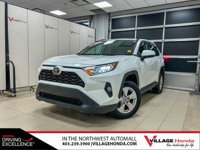 2021 Toyota RAV4 XLE AWD! BLINDSPOT! APPLE CARPLAY! HEATED ST...