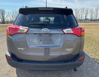 EXTRA CLEAN FRANCHISE TOYOTA DEALERSHIP TRADE IN! TOP LIMITED PACKAGE WITH ALL-WHEEL DRIVE - CLEAN T... (image 3)
