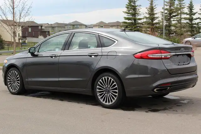 2017 Ford Fusion SE dans Autos et camions dans Calgary - Image 11