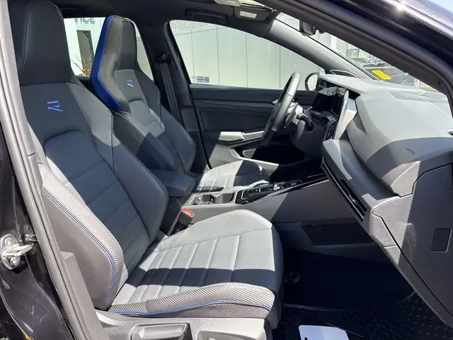 2024 Volkswagen Golf R BASE dans Autos et camions dans Ville d’Edmonton - Image 29