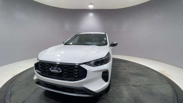 2025 Ford Escape ST-Line in Cars & Trucks in Strathcona County - Image 3