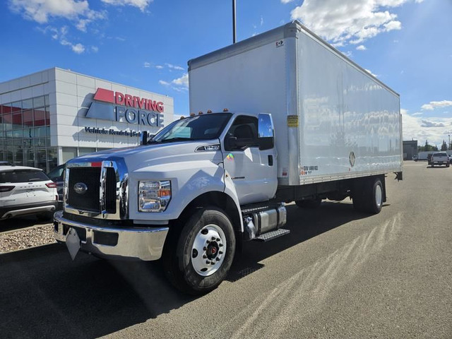 2022 Ford F-750 Diesel Regular Cab Base, 6.7L V8 Diesel, 26ft Va in Cars & Trucks in St. Albert