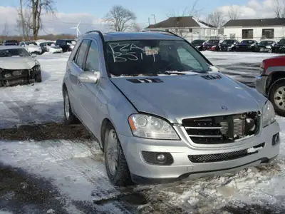 2007 Mercedes Benz ML320 Diesel 3.0L, Automatic 168,120KM AM/FM/CD, Air, Cruise, Power windows and l...