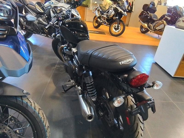 2024 Triumph SPEED TWIN 900 in Street, Cruisers & Choppers in Moncton - Image 3