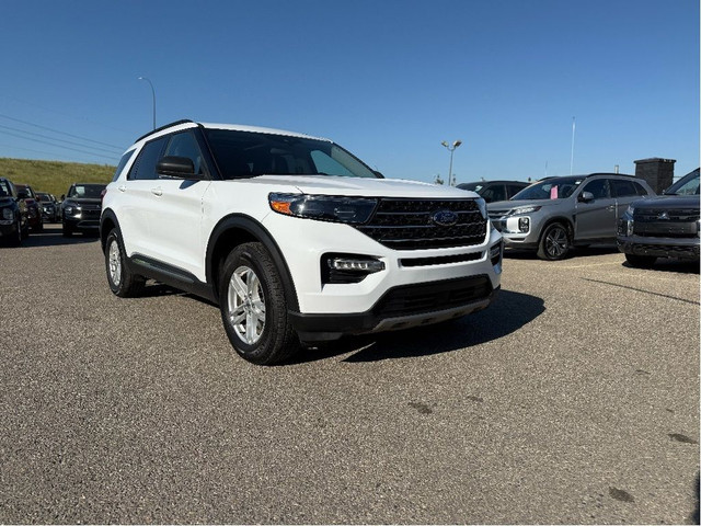 2023 Ford Explorer XLT 4WD in Cars & Trucks in Calgary - Image 3