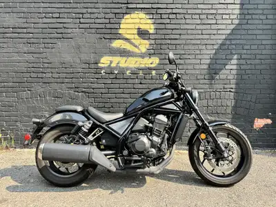 2021 Honda Rebel 1100 - Metallic Black $8,899.99 + HST + Licensing 6889 km. Comes safety-certified,...