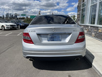2011 MERCEDES BENZ 300 4MATIC AWD, BC CAR LOADED WITH LEATHER HEATED SEATS SUNROOF, POWER WINDOWS AN... (image 6)