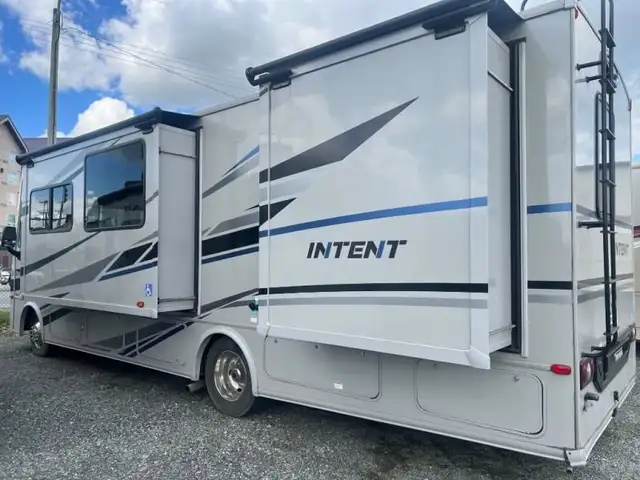 2020 Winnebago Intent 30R in RVs & Motorhomes in Abbotsford - Image 4