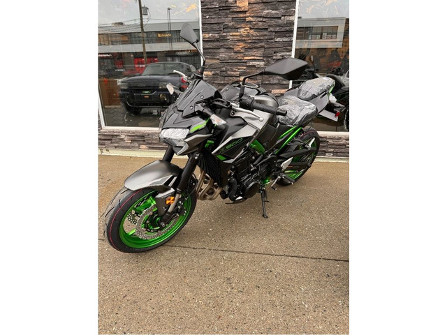  2024 Kawasaki Z900 in Sport Bikes in Sherbrooke - Image 2