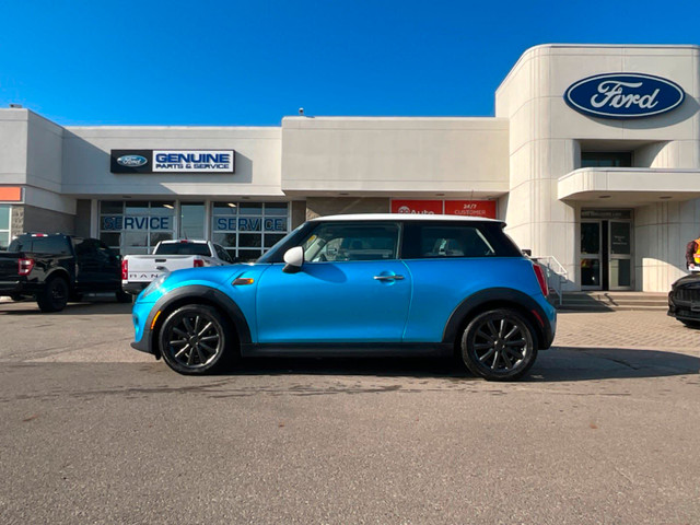 2018 MINI 3 Door Cooper pano roof in Cars & Trucks in Oakville / Halton Region - Image 3