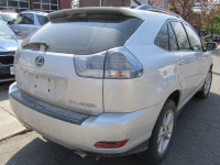 HYBRID. FINISHED IN SILVER WITH BLACK LEATHER INTERIOR. ALLOY WHEELS, A/C, SUNROOF, NAVIGATION, PREM... (image 3)