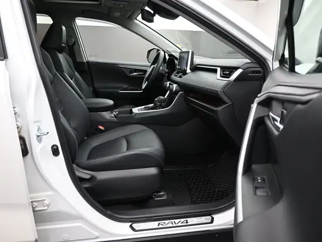 2021 Toyota RAV4 LIMITED in Cars & Trucks in City of Halifax - Image 27