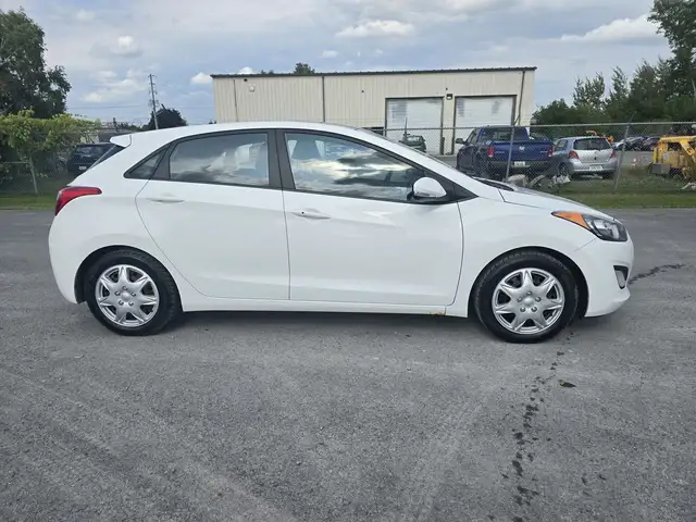 2016 Hyundai Elantra GT GLS - Tech Package - No Accidents...63760520707203123