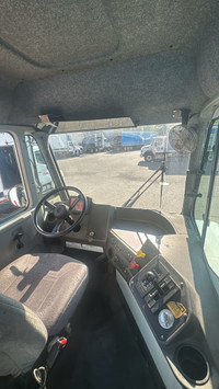 2020 OTTAWA 4X2 T2 Single Axle Yard Tractor - Automatic transmission-30000 GVW. Buying a single vehi... (image 8)