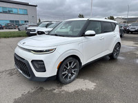 This Kia Soul boasts a Regular Unleaded I-4 2.0 L/122 engine powering this Variable transmission. Wh... (image 1)
