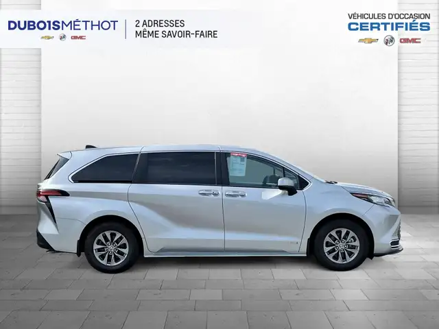 2021 Toyota Sienna XLE AWD, 2.5L, MINI-VAN, 7 PASSAGERS !!! RARE in Cars & Trucks in Victoriaville - Image 10