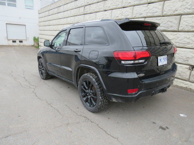 2020 Jeep Grand Cherokee Altitude in Cars & Trucks in Fredericton - Image 2