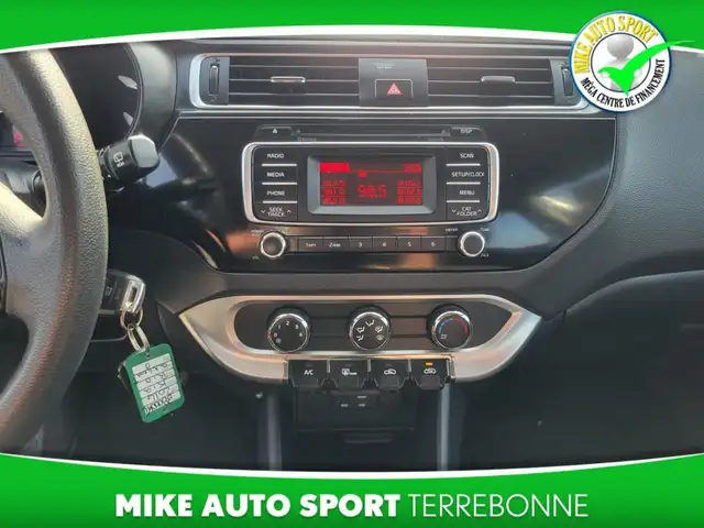 KIA RIO Hayon 5 portes, boîte automatique EX 2016!! in Cars & Trucks in Laval / North Shore - Image 16