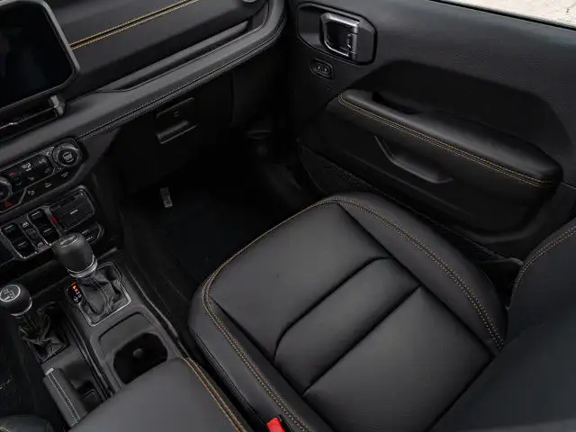 2025 Jeep Wrangler Sahara in Cars & Trucks in Barrie - Image 23