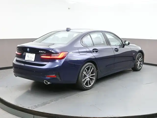 2022 BMW 3 Series 330e x-DRIVE PREMIUM ESSENTIAL PACKAGE, MOONRO dans Autos et camions dans Ville d’Halifax - Image 34