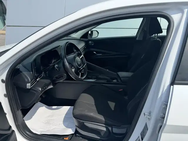 Hyundai Elantra Preferred 2021 Caméra de recul écran tactile siè in Cars & Trucks in Trois-Rivières - Image 21