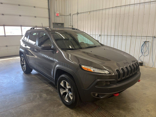 2018 Jeep Cherokee Trailhawk in Cars & Trucks in Medicine Hat - Image 3