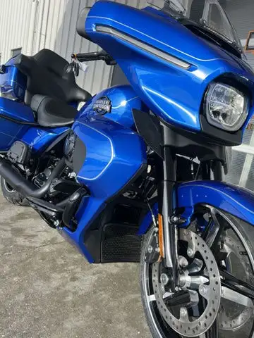 2025 Harley-Davidson FLHXU - Street Glide Ultra in Sport Touring in Winnipeg - Image 11