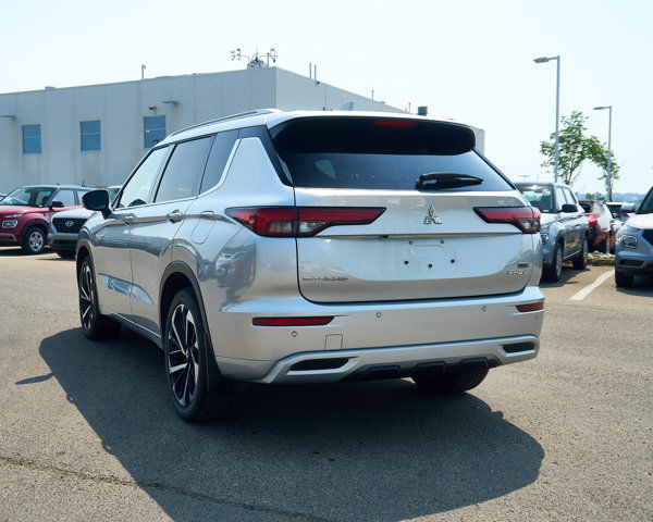 2024 Mitsubishi Outlander GT Hybrid | Leather Seats with Accent in Cars & Trucks in Edmonton - Image 3