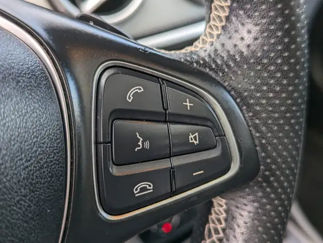 2017 Mercedes-Benz GLA 250 in Cars & Trucks in Ottawa - Image 15