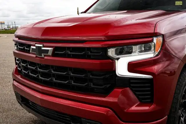 2023 Chevrolet Silverado 1500 RST CREWCAB 4X4 LEATHER dans Autos et camions dans Comté de Strathcona - Image 18