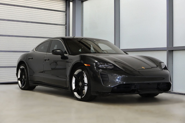 2020 Porsche Taycan Turbo / Sport Design / Performance Pack /Car in Cars & Trucks in Longueuil / South Shore