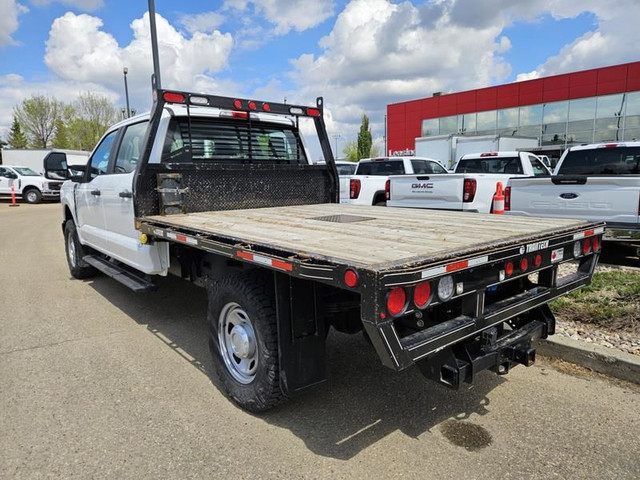 2024 Ford Super Duty F-350 SRW XL 4WD Crew Cab 8ft Deck, 6.8L V8 in Cars & Trucks in St. Albert - Image 3
