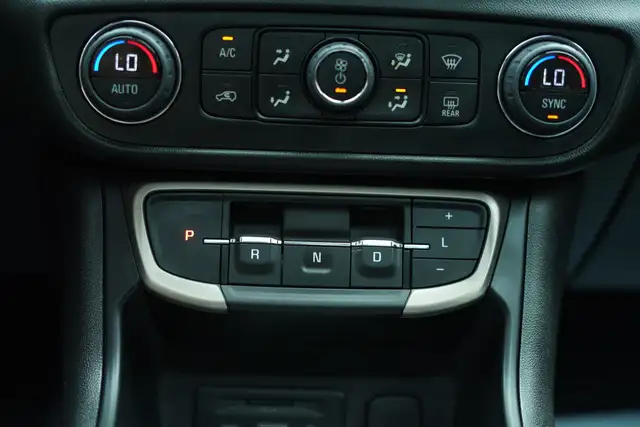 2024 GMC Terrain Denali AWD, Sunroof, Navigation. in Cars & Trucks in Oakville / Halton Region - Image 25