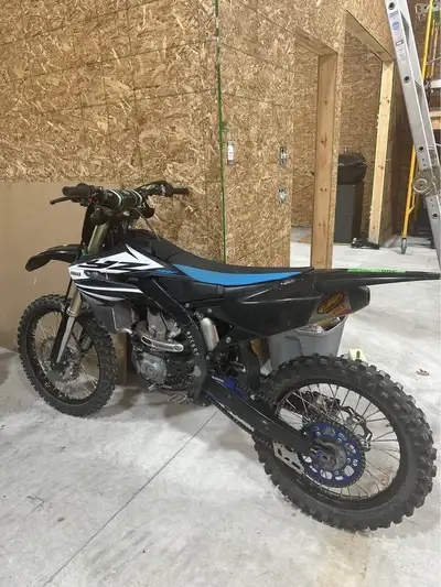 APPLY NOW: https://www.ridecollective.ca/get-pre-approved The 2018 YZ450F is a race-ready motocross...