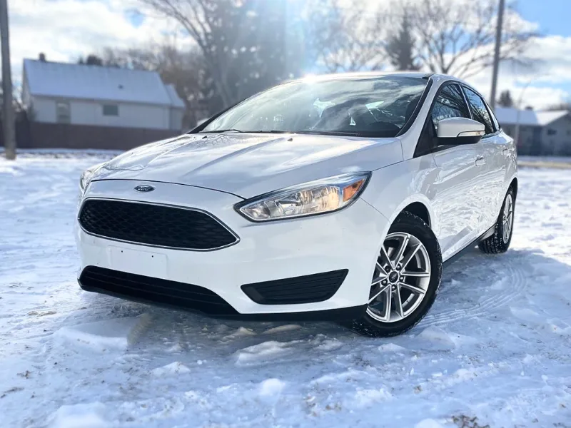 2017 Ford Focus SE - HEATED SEATS/BACK UP CAMERA